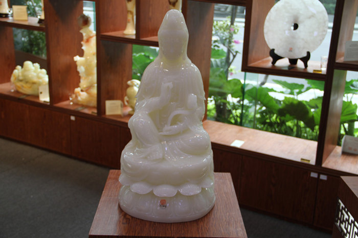 玉石禮品,玉雕品牌,觀音菩薩,龍美達石材集團,尚石珍品