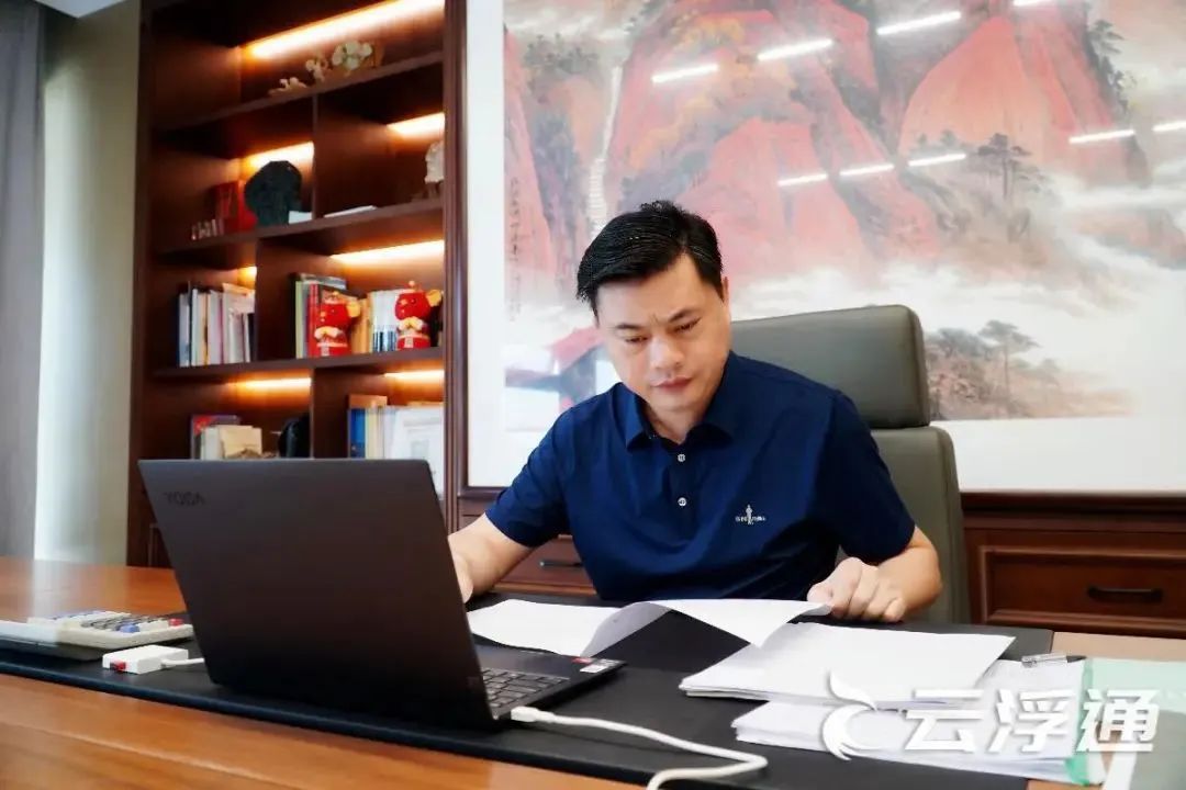 龍美達石材集團董事長龔美華