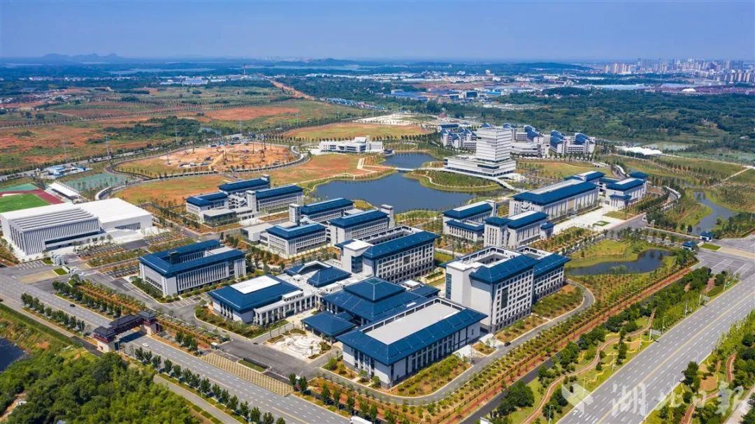 武漢東湖學院,武漢東湖學院國際學術交流中心,龍美達石材雙包項目,嘉魚教學點